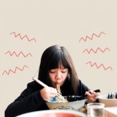 Văn hoá húp mì xì xụp của người Nhật bắt nguồn từ đâu?